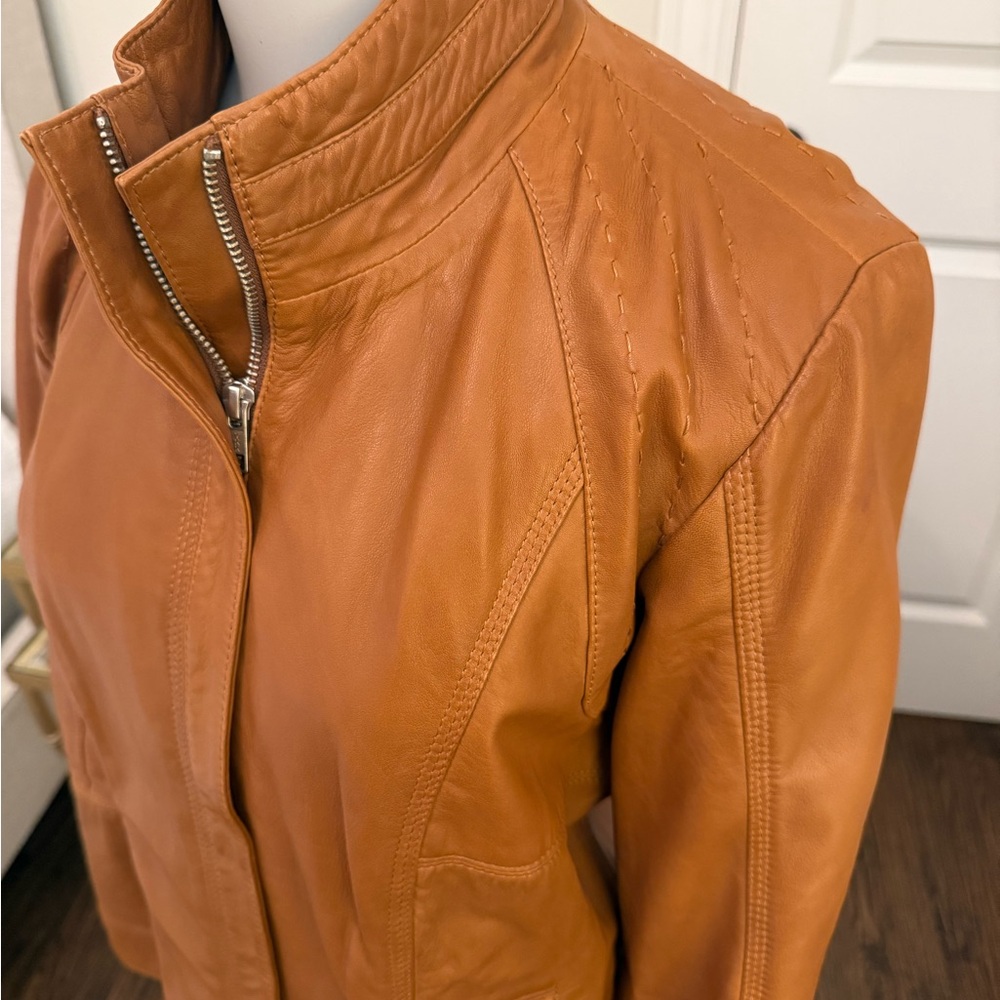 Quince Camel Leather Jacket - Picture 5 of 9